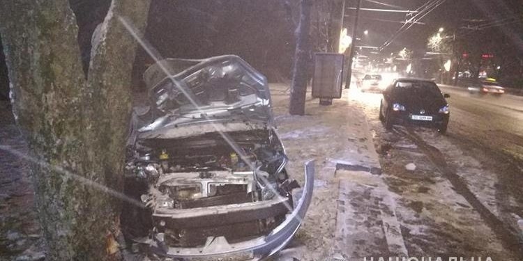 На дамбі Тернопільського ставу зіткнулися Audi та Fiat