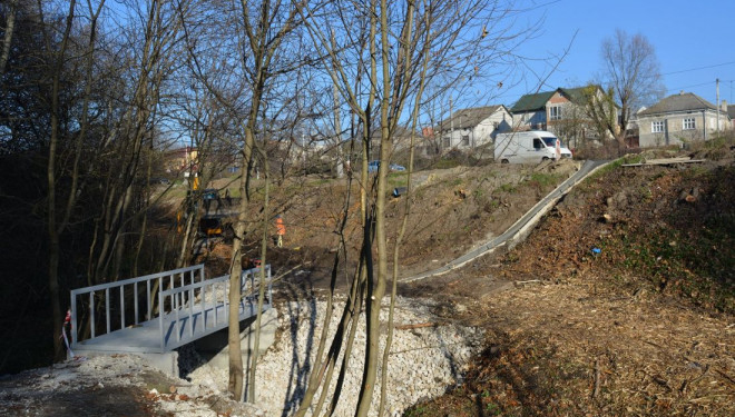 На Тернопільщині триває облаштування придорожньої інфраструктури