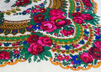 Тернополянок просять долучитися до модного флешмобу #УкраїнськаХустка