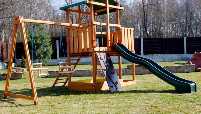 Безпечне дитинство: на Тернопільщині перевіряли дитячі ігрові зони