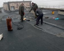 У Тернополі ремонтують дахи багатоповерхівок