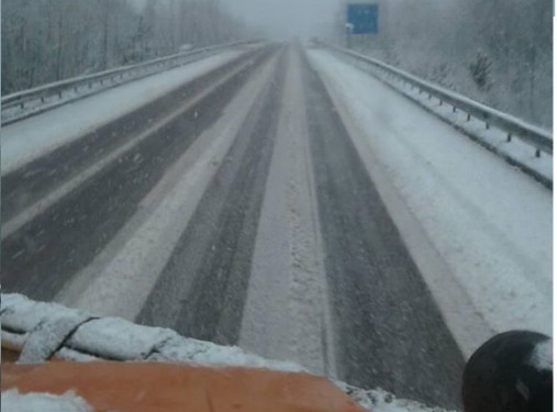 Дороги Тернопільщини активно розчищають від снігу