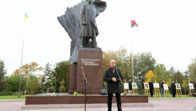 Ініціатива Сергія Надала щодо повернення звання Героя України Степанові Бандері поширилася Тернопільщиною. На черзі Україна