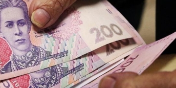 “Нічого святого”: на Тернопільщині вчергове “розвели” бабусю на гроші