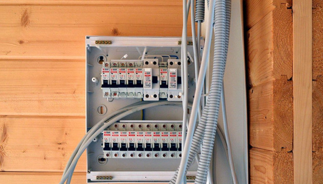 Ціна на електрику: чи є шанси тернополянам зекономити на світлі?