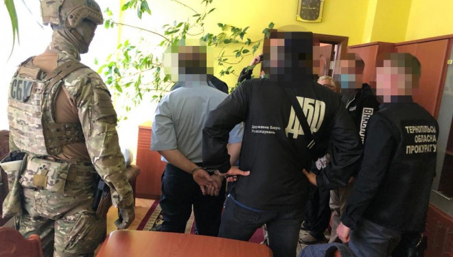 У тернополянина посадовець вимагав неіснуючий борг