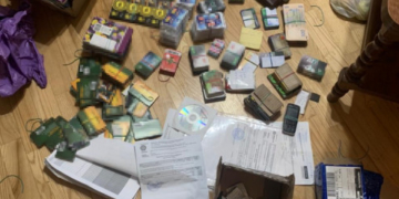 На Тернопільщині викрили осіб, що збували паливні картки і талони