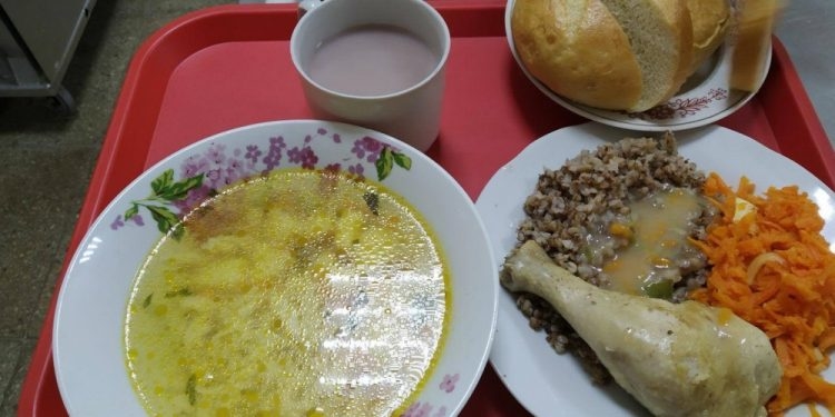 Щодня у Тернополі понад півсотні людей можуть безкоштовно отримати гарячі обіди