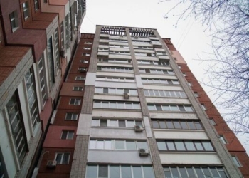 66-річний мешканець Тернополя випав з вікна власного помешкання