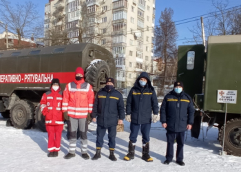 У тернопільському парку продовжує працювати мобільний пункт обігріву