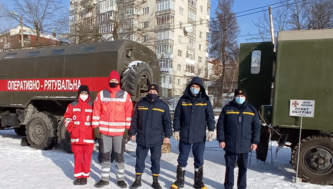 У тернопільському парку продовжує працювати мобільний пункт обігріву