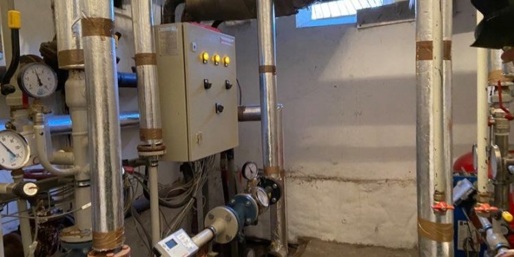 У багатоквартирних житлових будинках Тернополя продовжують облаштовувати ІТП