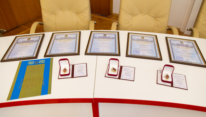 В обласній адміністрації нагородили переможців конкурсу «Кращий заклад загальної середньої освіти – 2020»