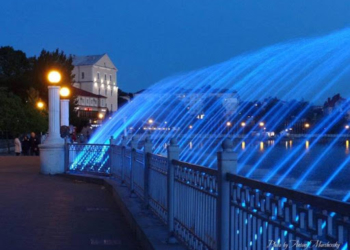 Зухвала крадіжка: у Тернополі невідомі особи викрали кабель із аераційного фонтану