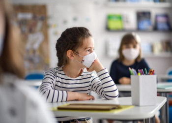 Учні Тернопільщини повернулися за шкільні парти