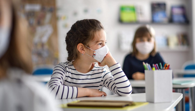 Учні Тернопільщини повернулися за шкільні парти