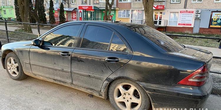 На Тернопільщині затримали осіб, причетних до угону, розбою, грабежу та викрадення людини