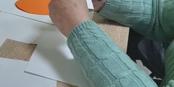 У Тернополі жителі поважного віку займалися виготовленням святкових подарунків