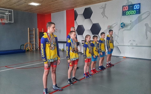 На Тернопільщині запрацював сучасний шкільний спортзал