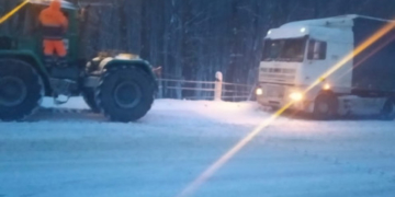 На Тернопільщині протягом доби більше півсотні вантажівок звільнили із снігового полону