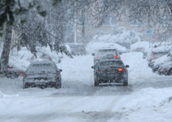 Друга доба негоди: на Тернопільщині залучили усю техніку до прибирання снігу