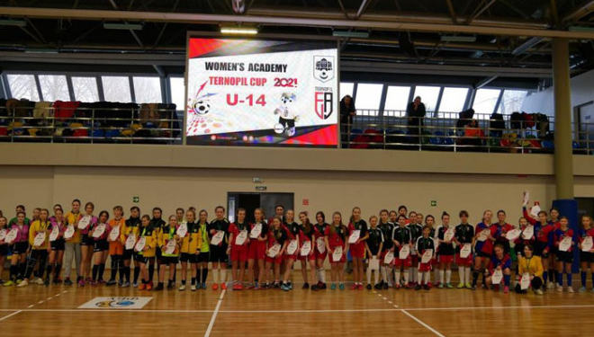 У Тернополі дівчата грали футзал на “WOMENS ACADEMY TERNOPIL CUP-2021
