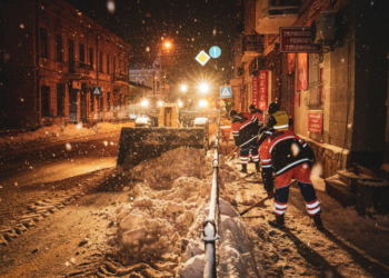 Як Тернопіль бореться зі сніговою негодою