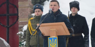 Михайло Головко вшанував пам’ять Героїв Крут у Києві та на Чернігівщині