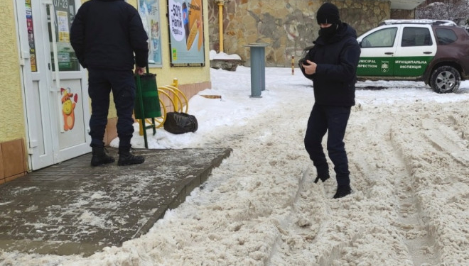 У Тернополі почали штрафувати за неналежне прибирання територій від снігу