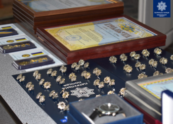 Знай наших: тернопільських патрульних відзначили подяками