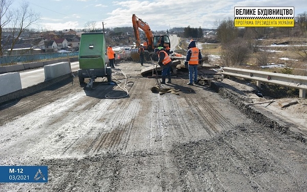 На Тернопільщині розпочали ремонтувати аварійний міст: як об’їхати?