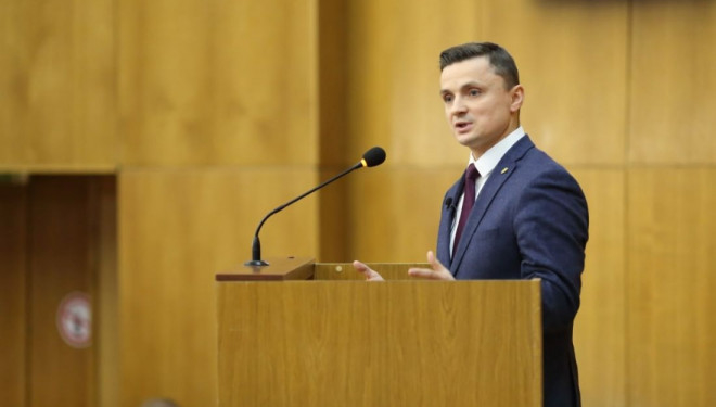 Михайло Головко: «Друга сесія Тернопільської обласної ради ухвалила важливі рішення щодо відновлення роботи аеропорту в Тернополі»