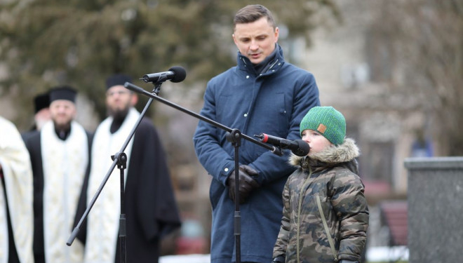 Юний син голови Тернопільської облради емоційно зачитав «Заповіт» Кобзаря (Відео)