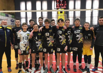 Тернополяни змагаються за першість у “Дитячій лізі”