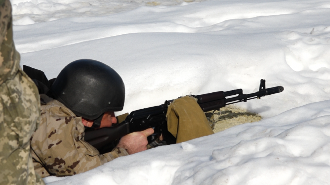 На полігоні біля Тернополя резервісти вправлялися у стрільбі