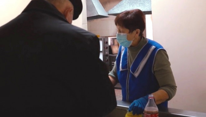 Підтримка населення: у Тернополі продовжує працювати благодійна їдальня