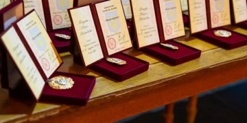 На Тернопільщині відзначили нагородами “Матерів-героїнь”
