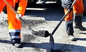 У Тернополі розпочали ямковий ремонт доріг