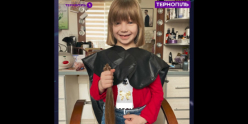 Шестирічна тернополянка обрізала косу для перуки онкохворим дітям