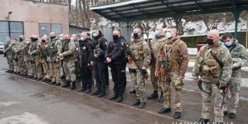 На схід відбув зведений загін поліцейських Тернопільщини