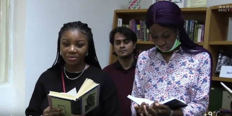 Українські вірші устами іноземних студентів: у Тернополі відбувся літературний відеомарафон