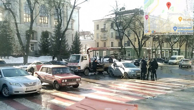 У Тернополі працюють інспектори з паркування: куди звертатися?