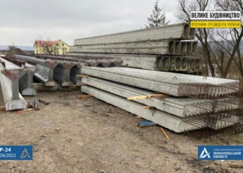 На Тернопільщині триває ремонт мосту через річку Серет