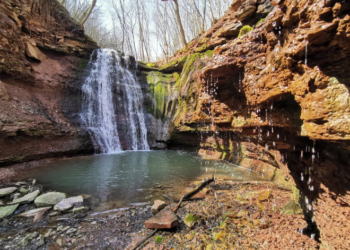 Безпечні водоспади: на Тернопільщині рятувальники допомагали облаштовувати спуски для туристів