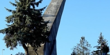 У Тернополі визначили долю пам’ятника «Літак МІГ-17»
