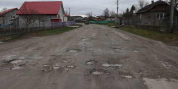 На Тернопільщині за кошти обласного бюджету ремонтуватимуть дороги