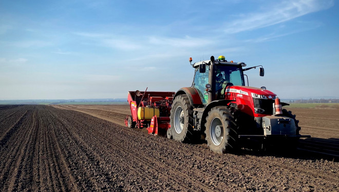 У «Контінентал Фармерз Груп» триває посадка картоплі