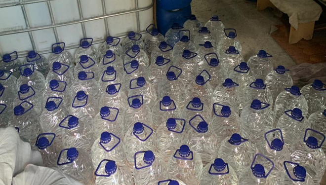 На Тернопільщині виявили підпільний цех алкогольних напоїв