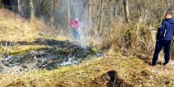 Жителів Тернопільщини просять не палити суху рослинність