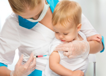 Тернополянам нагадують, що усі діти повинні мати планові щеплення
